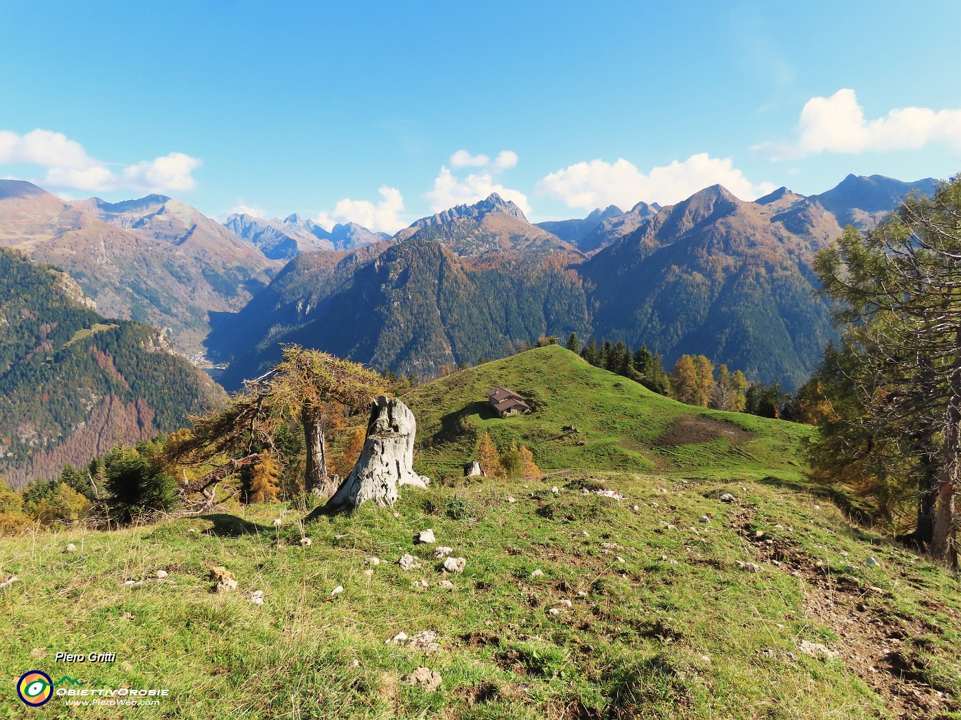 47 Sguardo indietro su Monte Colle  e la Casera.JPG